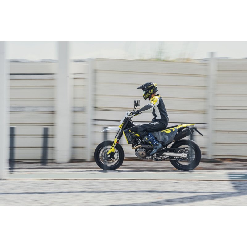 701 Supermoto - 10