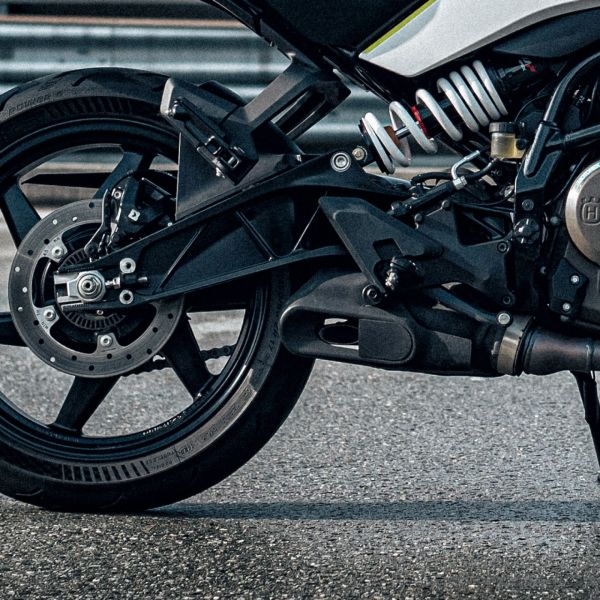 Kyvná vidlica Husqvarna Vitpilen 401 2025