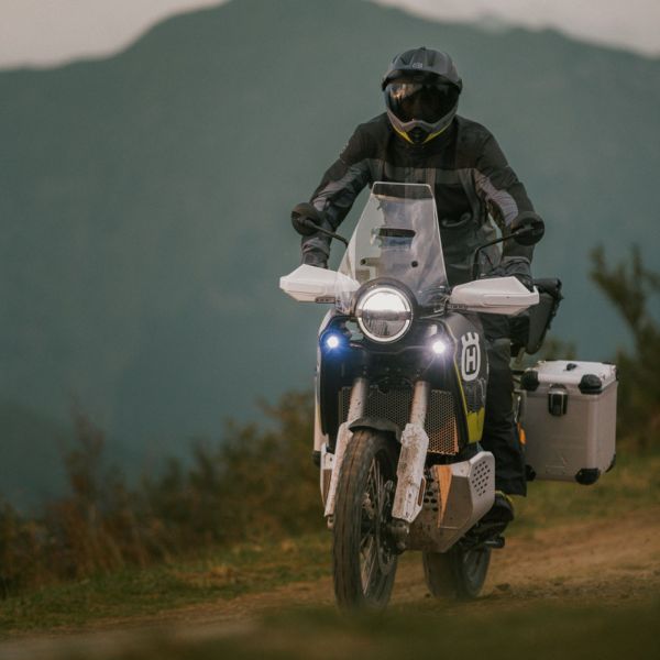 Mimo každodennej rutiny Husqvarna Norden 901 Expedition 2025