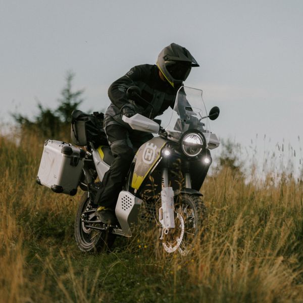 Režim „Explorer“ Husqvarna Norden 901 Expedition 2025